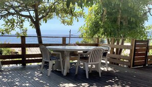 Outdoor dining - Cabernet - Domaine de la Navicelle (Le Pradet)