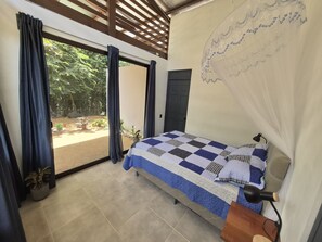 Fer et planche à repasser, Wi-Fi, draps fournis