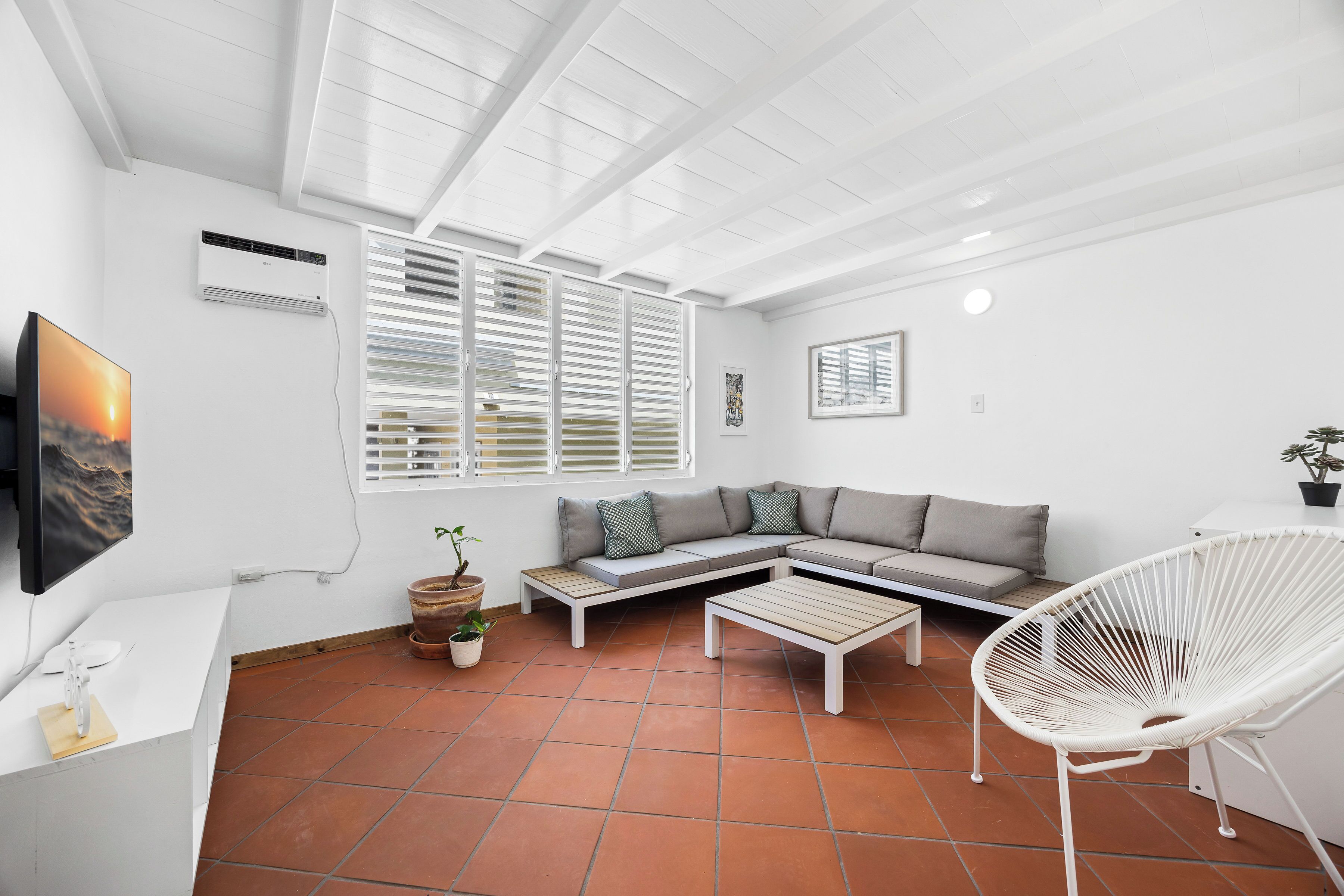 32-inch Smart TV with digital channels