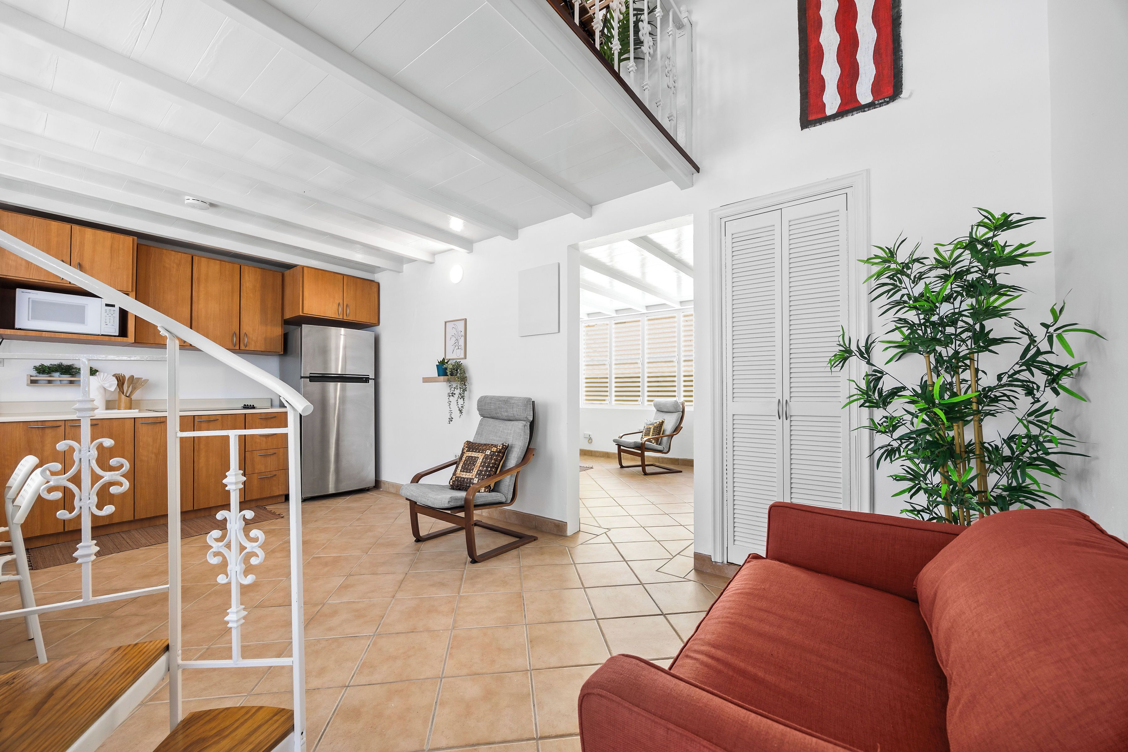 标准公寓 | 起居区 | 32-英寸智能电视（配备数码频道）