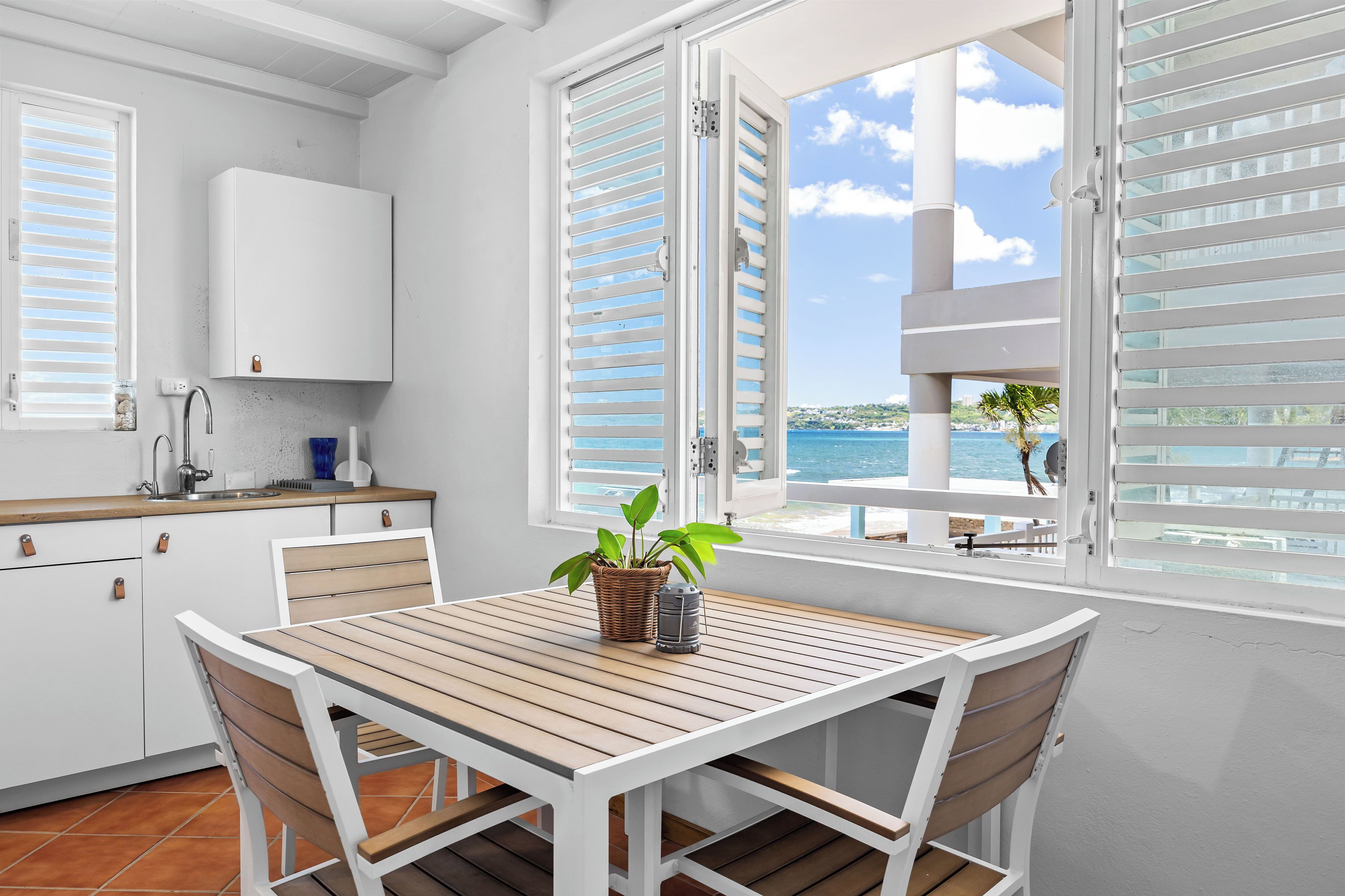 32-inch Smart TV with digital channels