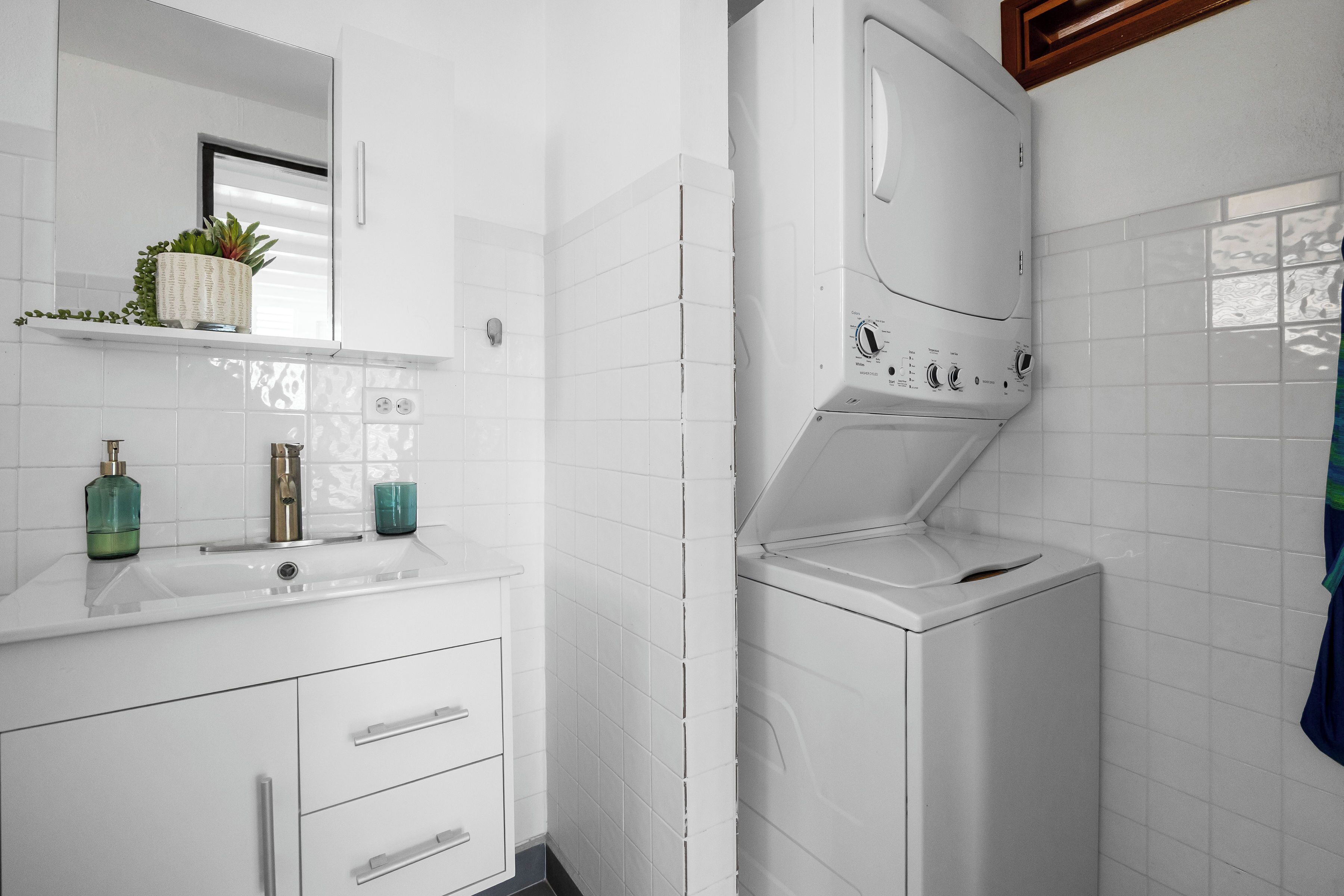 Shower, free toiletries, hair dryer, towels