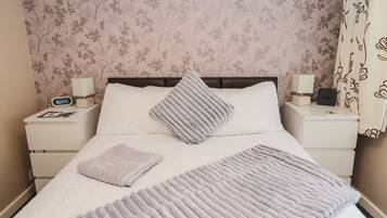 2 bedrooms, individually decorated, individually furnished, free WiFi