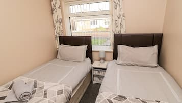 2 bedrooms, individually decorated, individually furnished, free WiFi