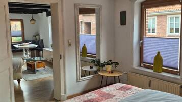 1 bedroom, desk, travel cot, free WiFi