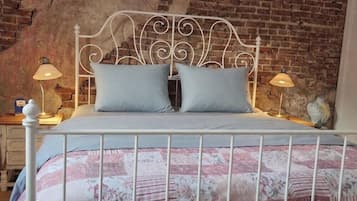 1 slaapkamer, een bureau, reisbedje, gratis wifi