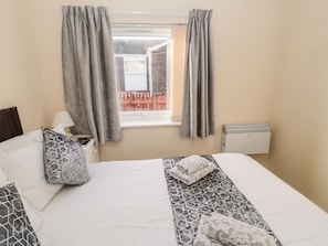 1 bedroom, individually decorated, individually furnished, free WiFi