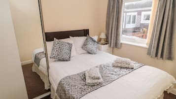 1 bedroom, individually decorated, individually furnished, free WiFi