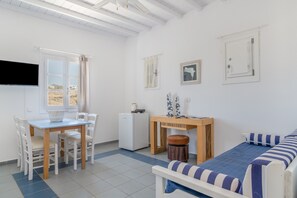 TV - Apartment 'See View 1' with Sea View, Wi-Fi and Air Conditioning (Mykonos)