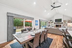 Dining - 36 Wisteria Lane ~ Center of Sea Pines w/Private Pool! (Hilton Head Island)