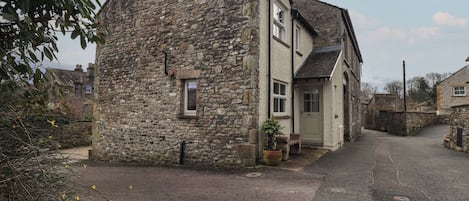 Cottage | Exterior