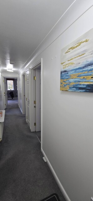 Interior - Stylish 2-bed Apartment in Newport, Perfect for a Relaxing Getaway (Newport)