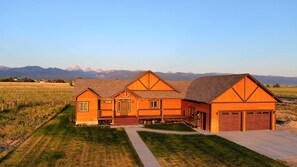 Exterior - Teton Homestead: Triple B Ranch + Huge Teton Views (Tetonia)