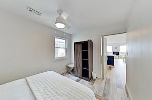 2 bedrooms, iron/ironing board, free WiFi, bed sheets