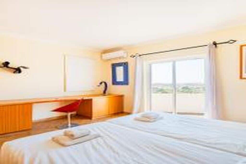 Strykejern/-brett, wi-fi og sengetøy