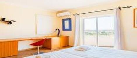 Strykejern/-brett, wi-fi og sengetøy