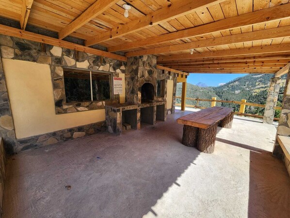 Basic Cabin, 4 Bedrooms, Mountain View | Free WiFi - cabañas la moneda (Arteaga)