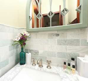 Towels - Charming Conshohocken B+B Near Philly (Conshohocken)