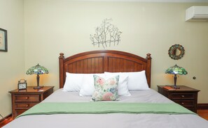 Free WiFi, bed sheets - Charming Conshohocken B+B Near Philly (Conshohocken)