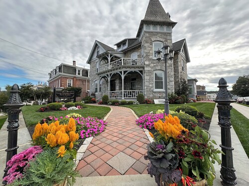 Charming Conshohocken B+B Near Philly