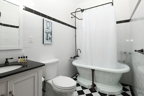 Charming Conshohocken B+B Near Philly