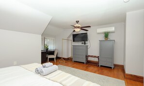 Room - Charming Conshohocken B&B Near Philly (Conshohocken)