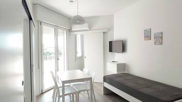 Apartment, 1 Schlafzimmer, Balkon, Stadtblick | Innenbereich