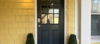 Charming 2-bedroom apartment in the Village of Warwick