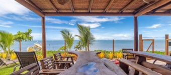 Beachfront Cabins in Bahia – OTX