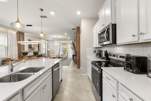 Fridge, microwave, oven, stovetop - Theater! Mickey Barn! Resort 8 mi 2 Disney-15883 (Clermont)