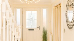 Interior - Room-luxury Home Near Excel London City (London)