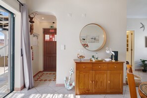 Interior - Ria's Birds in Cabanas de Tavira – Comfort and Nature by the Ria Formosa (Cabanas de Tavira)