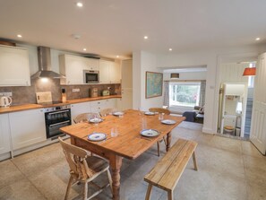 Dining - The Woods (Southam)