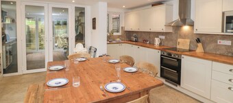 เดอะ วูดส์