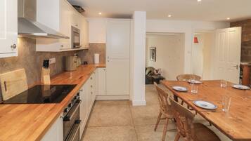 Dishwasher, cookware/dishes/utensils