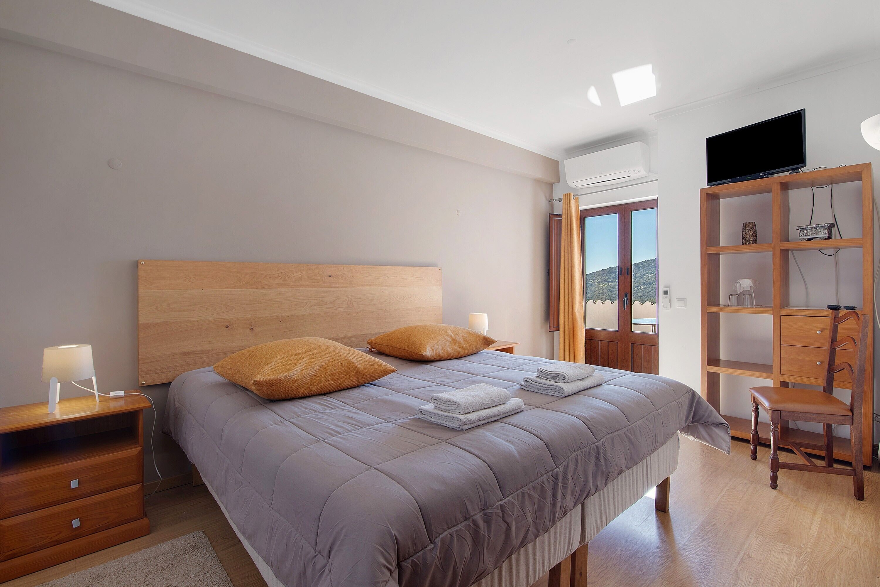 Bügeleisen/Bügelbrett, WLAN, Bettwäsche