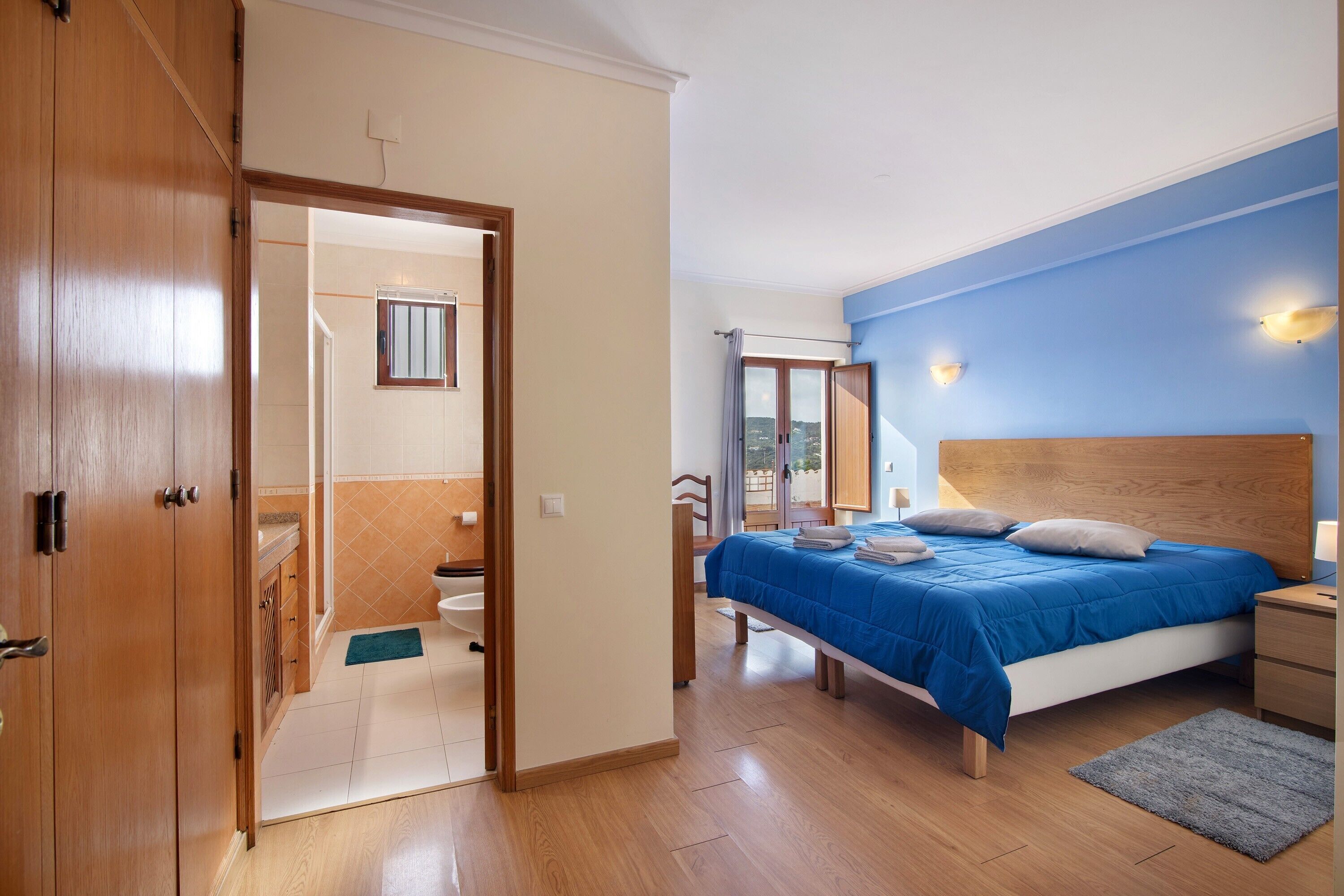 Strygejern/strygebræt, Wi-Fi, sengetøj