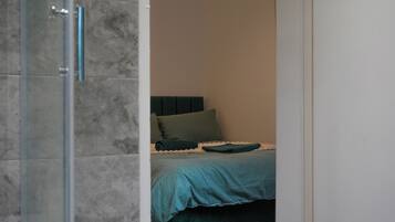 2 chambres, fer et planche Ă repasser, accĂšs Internet, draps fournis