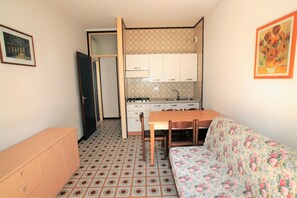 Living room - Comfy Apartment With Balcony (Jesolo)