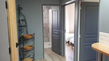 2 camere, culla da viaggio, Wi-Fi gratuito, lenzuola