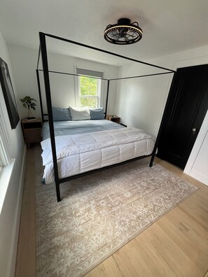 3 chambres, fer et planche à repasser, Wi-Fi, draps fournis