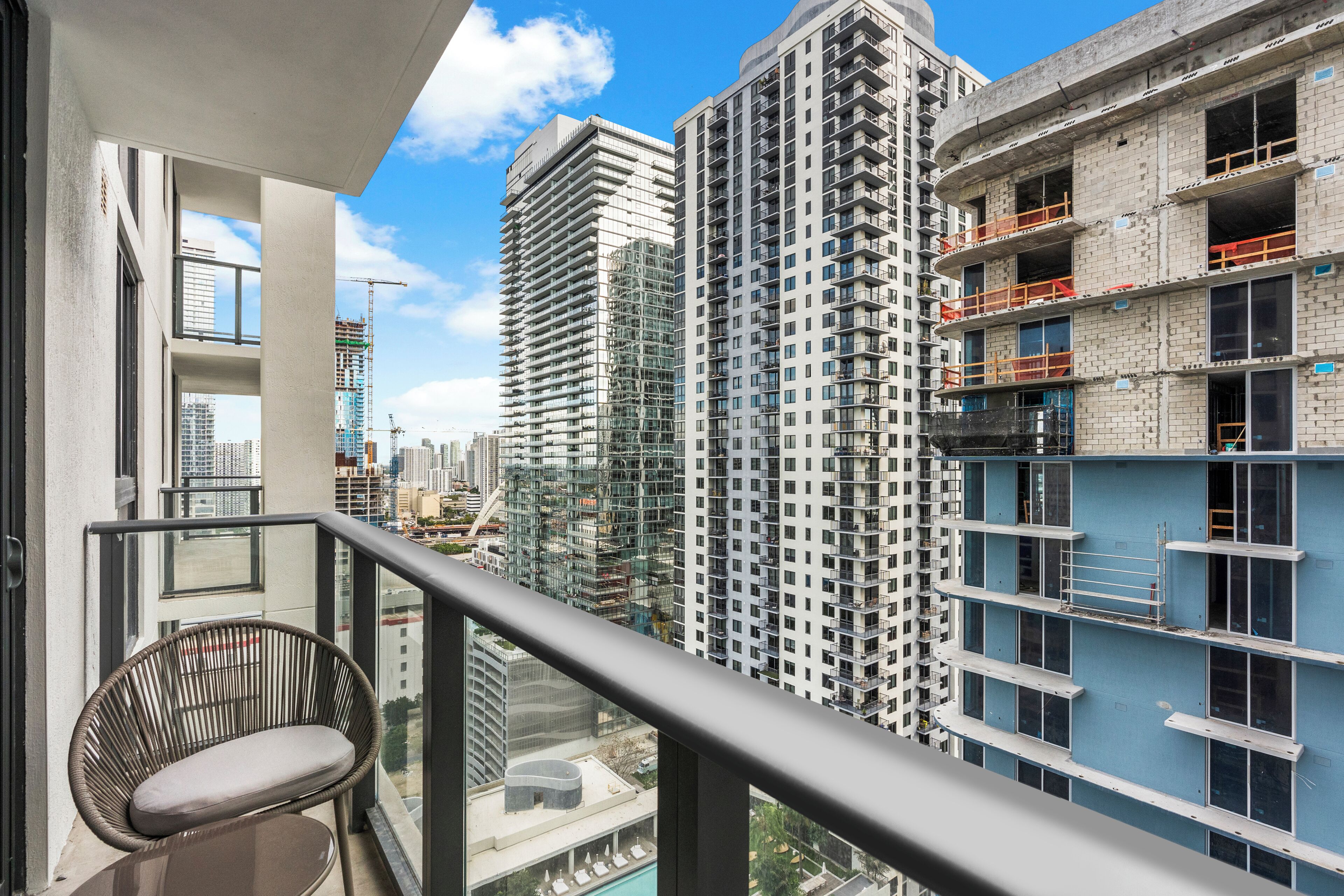 開放式客房, 城市景 | 陽台