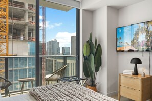 Design Studio, City View | Free WiFi