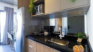 Apartment | Dapur peribadi | Alat memasak/pinggan mangkuk/perkakas dapur 