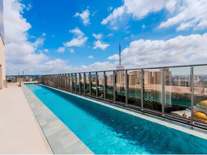 Outdoor pool - Amazing view with rooftop pool and gym (São Paulo)