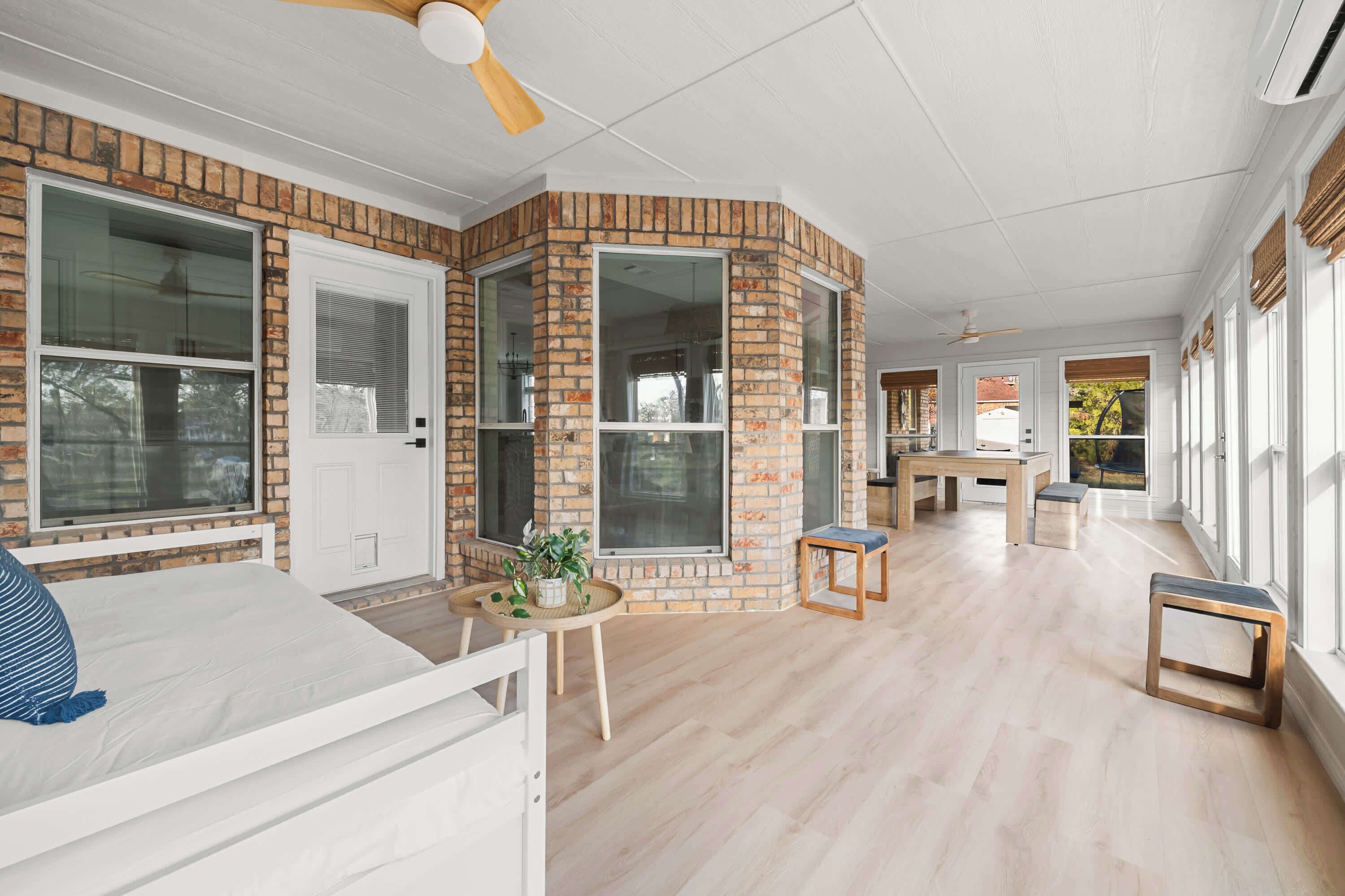 5 habitaciones, tabla de planchar con plancha, wifi y ropa de cama 