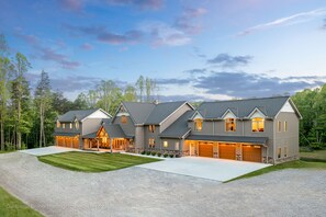 Exterior - Timberframe Lodge| Hocking Hills, Luxury, Pond (Rockbridge)