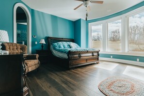8 bedrooms, iron/ironing board, WiFi (free), bed sheets - Hocking Manor | Hocking Hills, 8BR, Indoor Pool (Rockbridge)