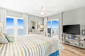 2 bedrooms, iron/ironing board, WiFi, bed sheets - Beachfront Bliss - with Panoramic Views of the Emerald Coast (Fort Walton Beach)