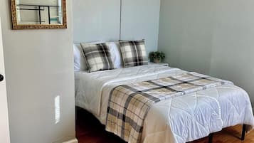 2 chambres, fer et planche à repasser, Wi-Fi gratuit, draps fournis